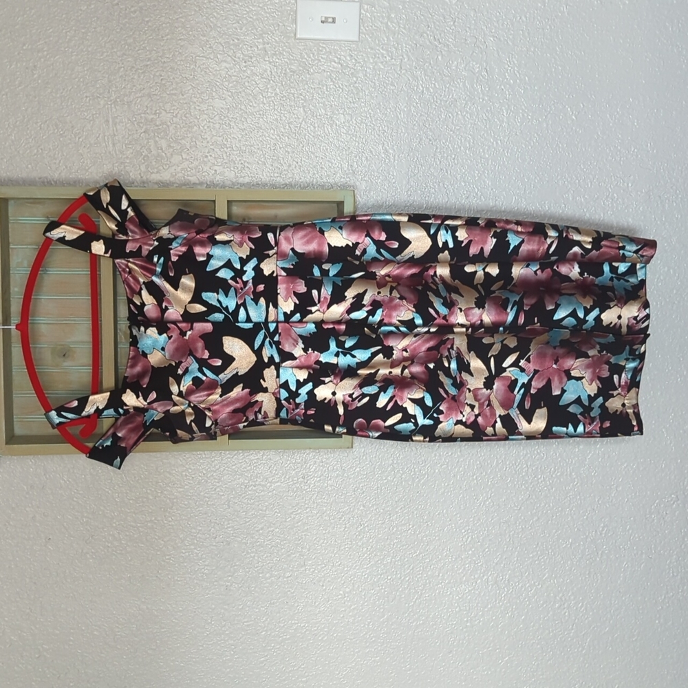 Bodycon dress Size 6 - Picture 2 of 10